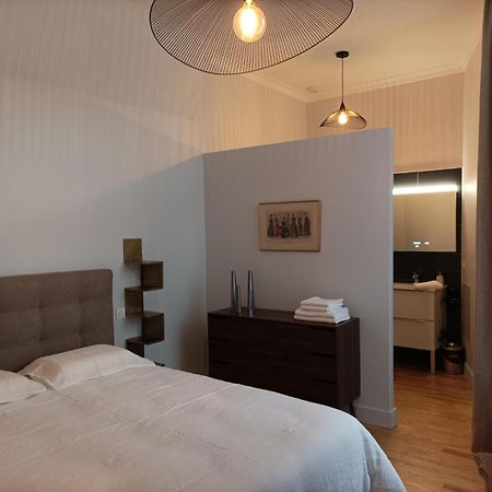 La Maison Du Soleil LʼIsle-Jourdain Extérieur photo