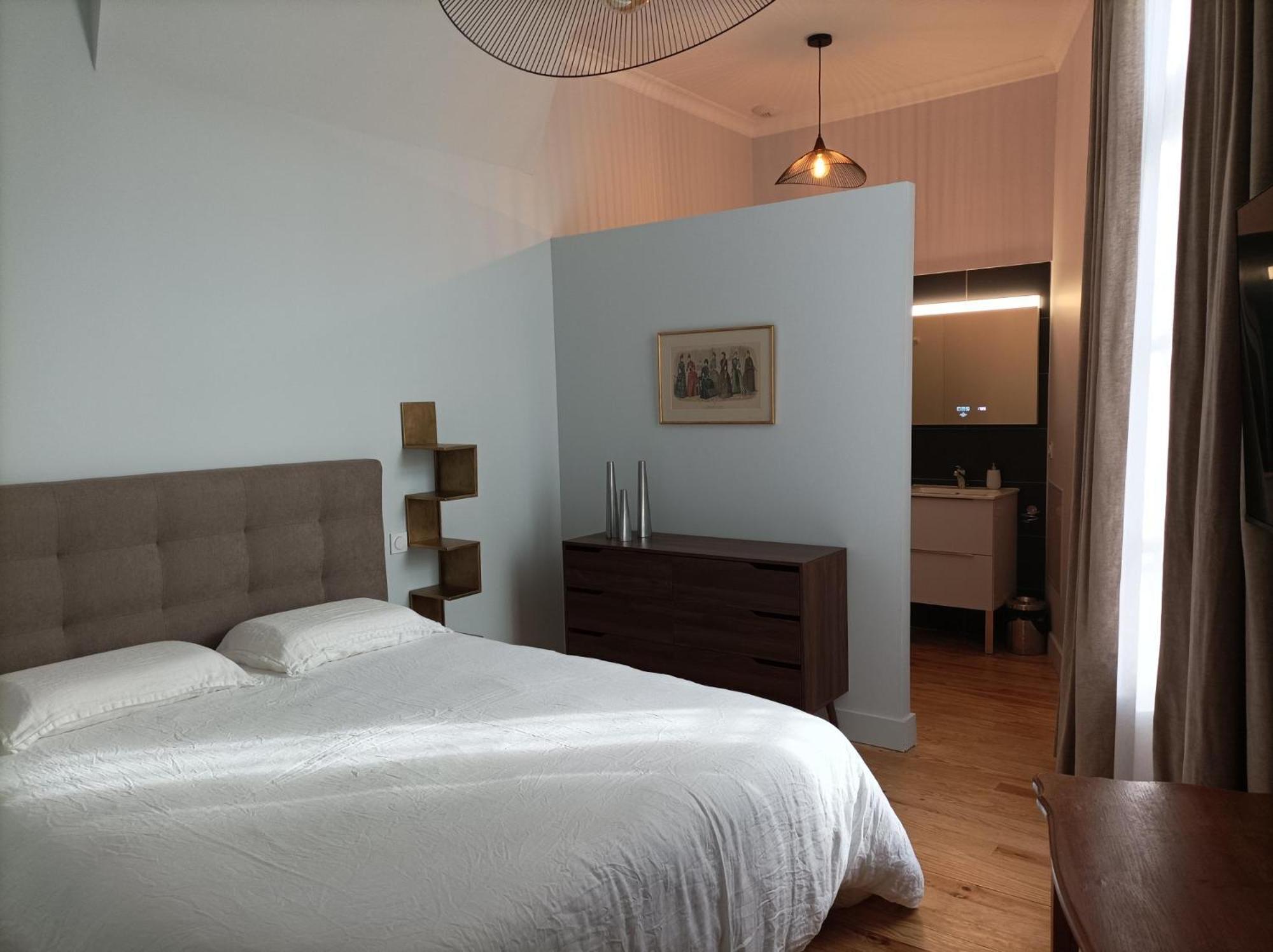 La Maison Du Soleil LʼIsle-Jourdain Extérieur photo