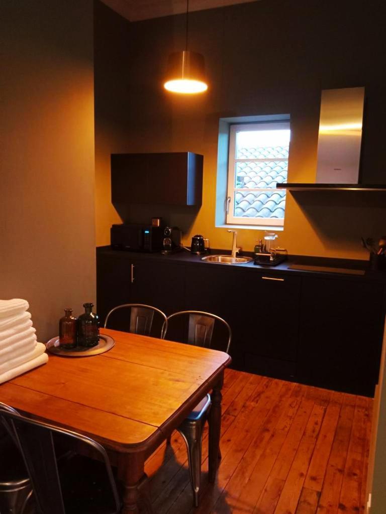 La Maison Du Soleil LʼIsle-Jourdain Extérieur photo