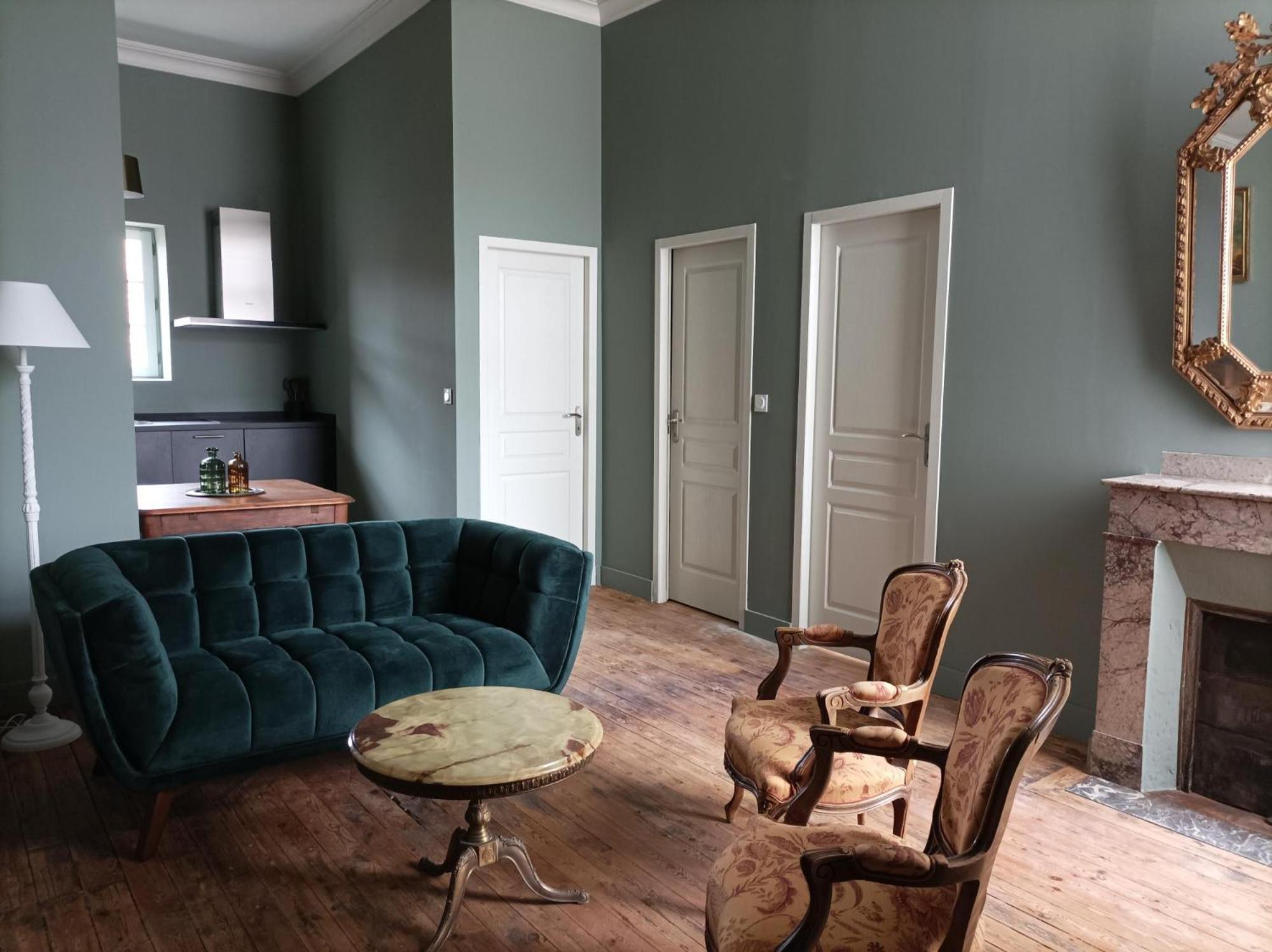 La Maison Du Soleil LʼIsle-Jourdain Extérieur photo